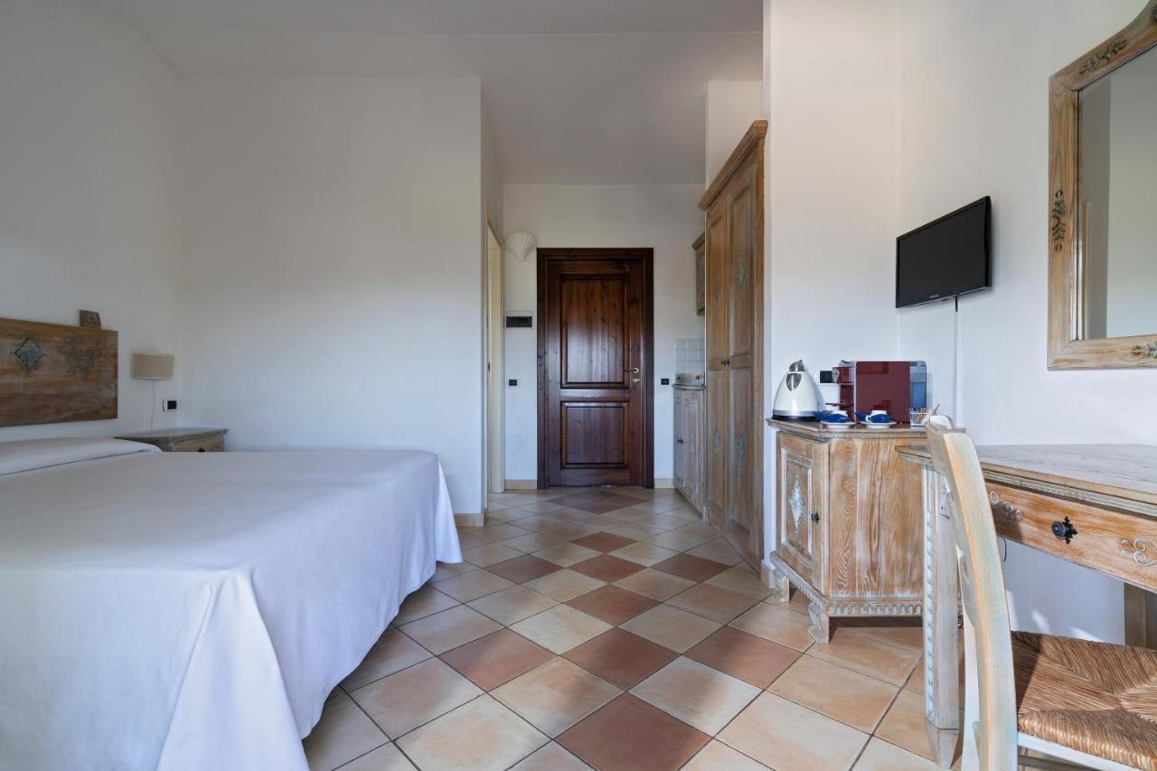 Porto Giunco Residence Villasimius Buitenkant foto