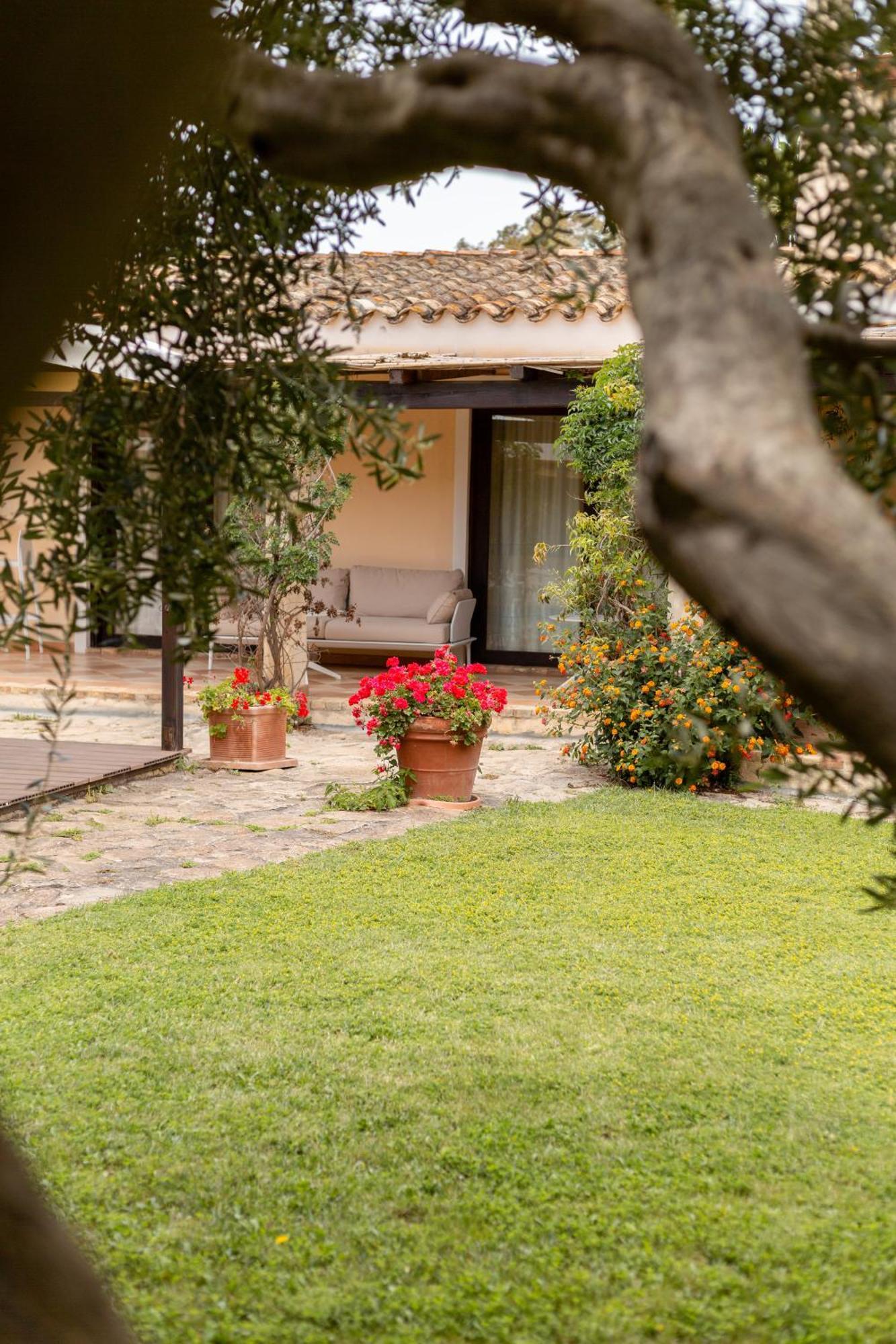 Porto Giunco Residence Villasimius Buitenkant foto