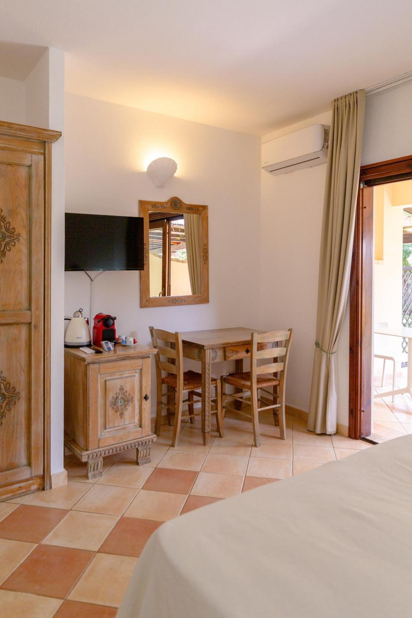 Porto Giunco Residence Villasimius Buitenkant foto
