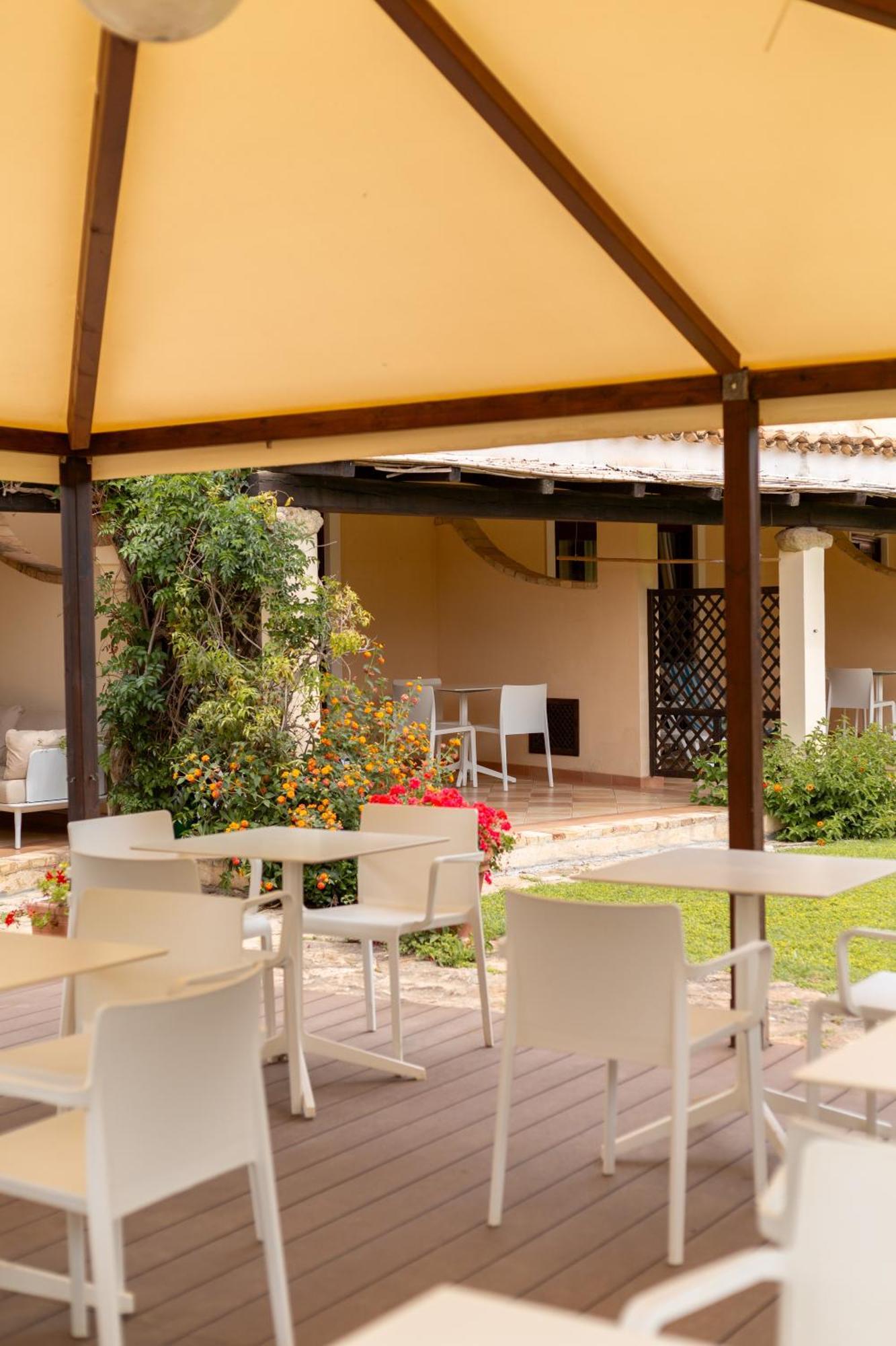 Porto Giunco Residence Villasimius Buitenkant foto