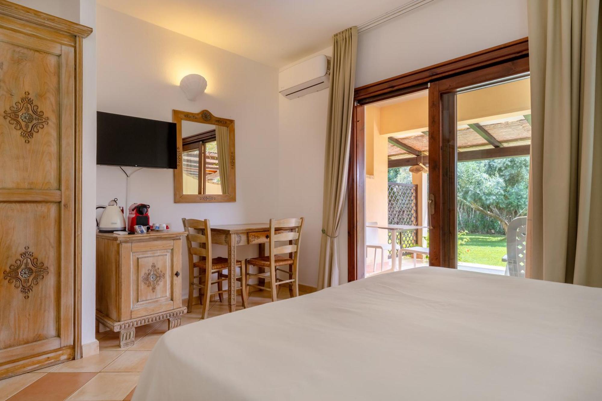 Porto Giunco Residence Villasimius Buitenkant foto